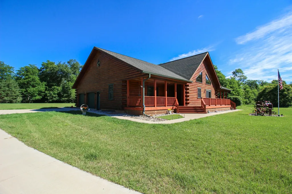 56664 Tanner Trail Lockport Township MI 49093