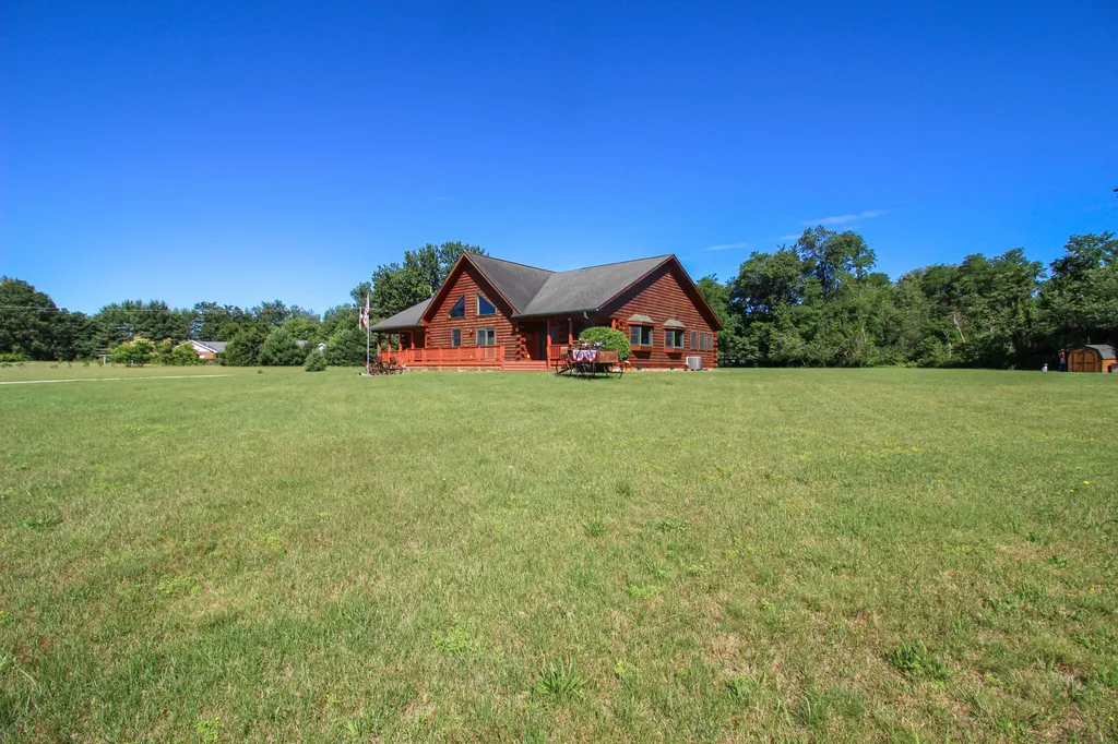 56664 Tanner Trail Lockport Township MI 49093