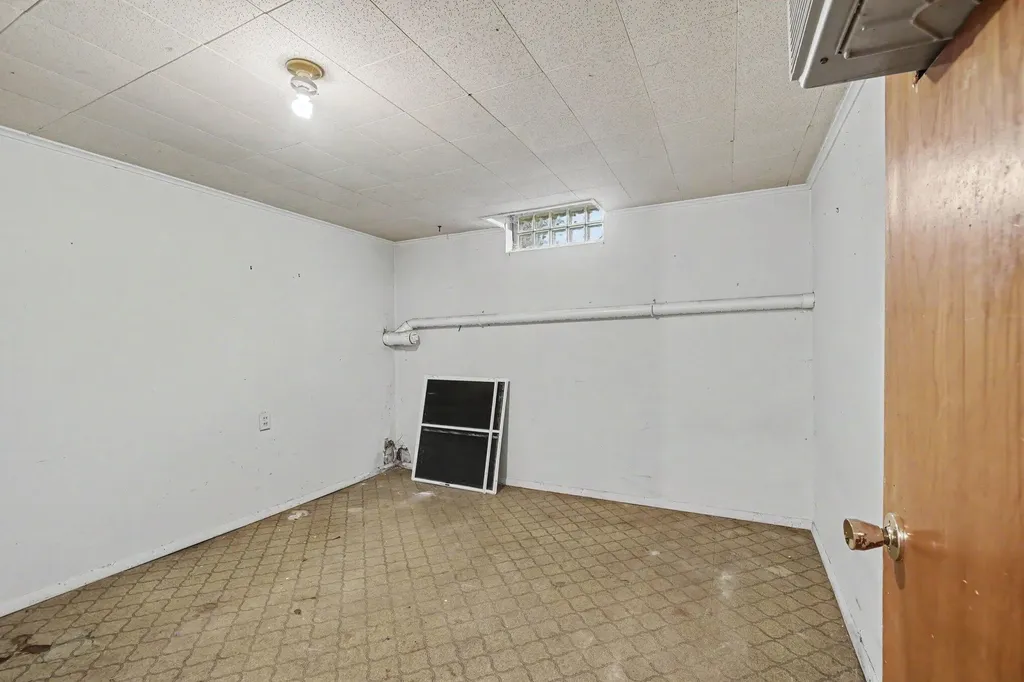 1332 Colgrove Avenue Kalamazoo Charter Township MI 49048