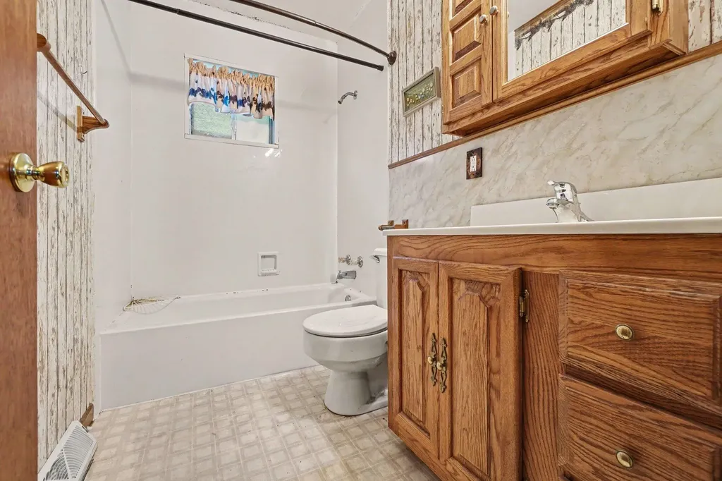 1332 Colgrove Avenue Kalamazoo Charter Township MI 49048