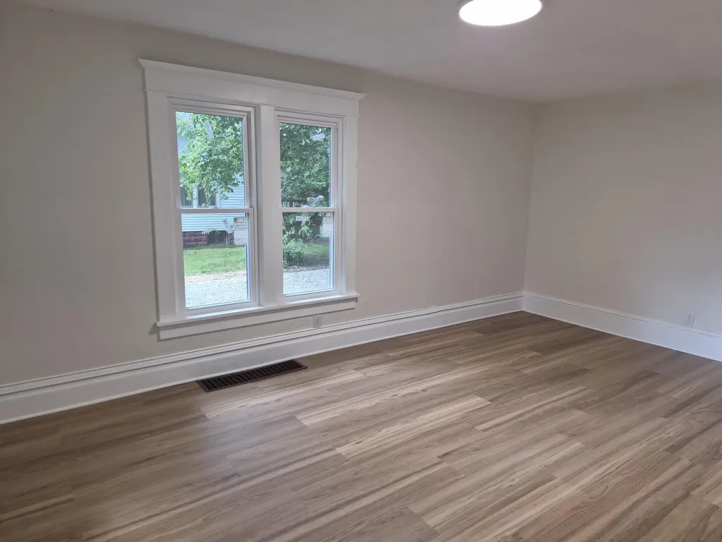 317 N Grant Avenue Three Rivers City MI 49093