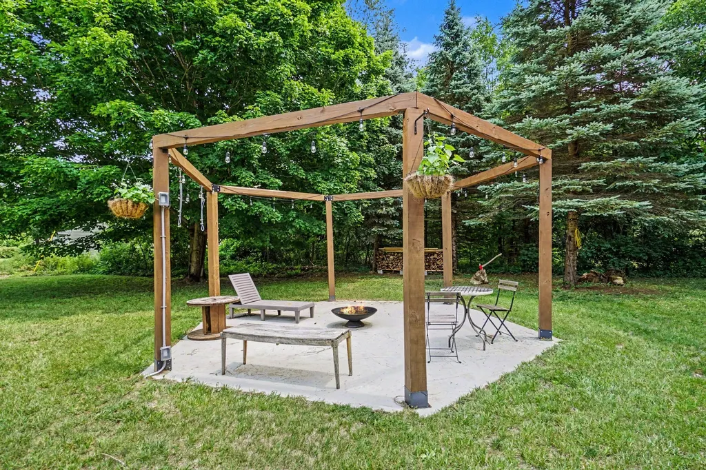 47641 County Road 653 Almena Township MI 49079