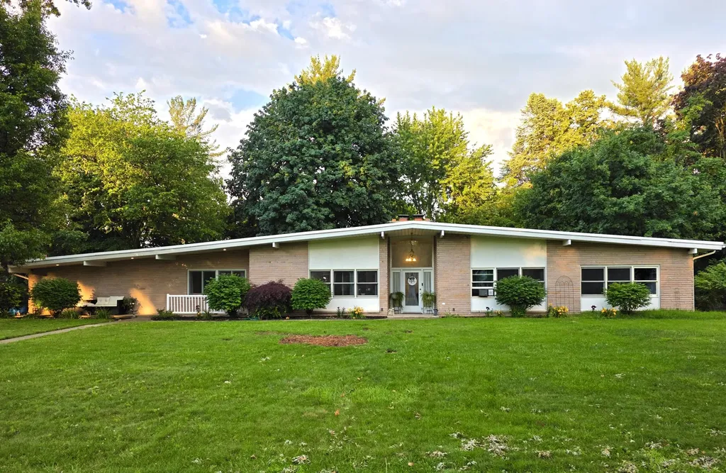 201 S Elm Street White Pigeon Village MI 49099