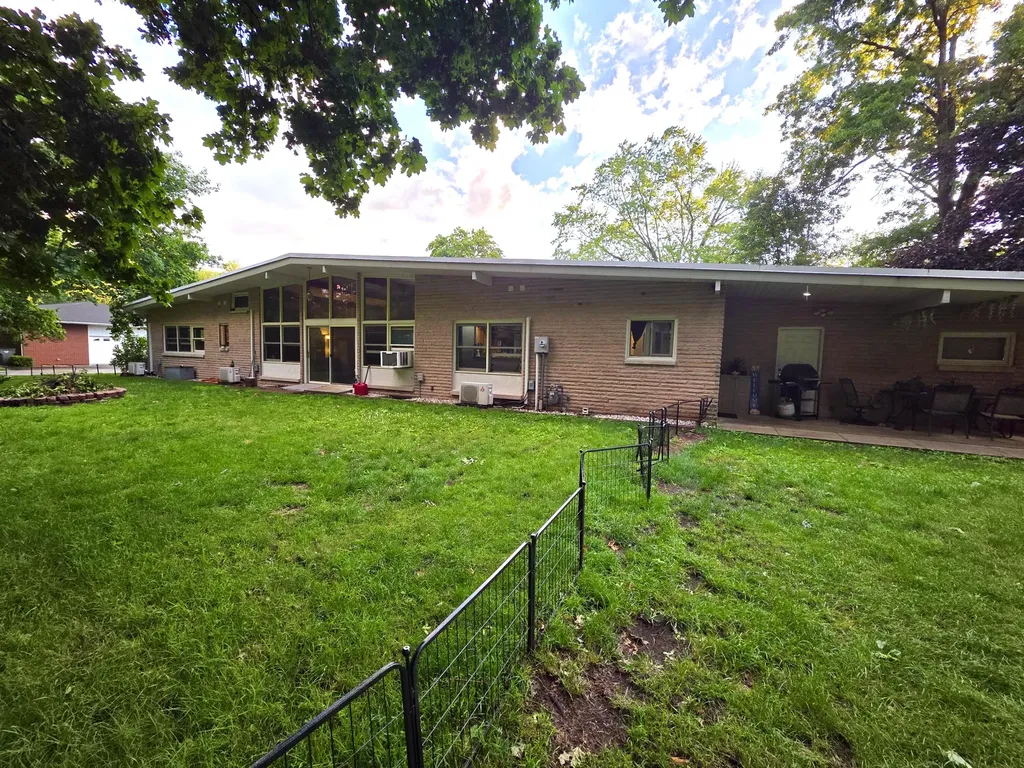 201 S Elm Street White Pigeon Village MI 49099