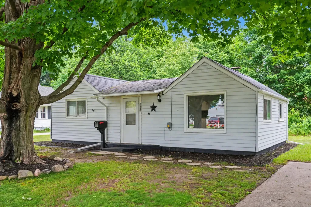 614 S Jefferson Street Sturgis City MI 49091