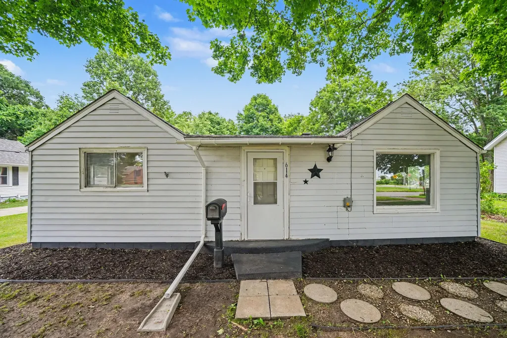 614 S Jefferson Street Sturgis City MI 49091
