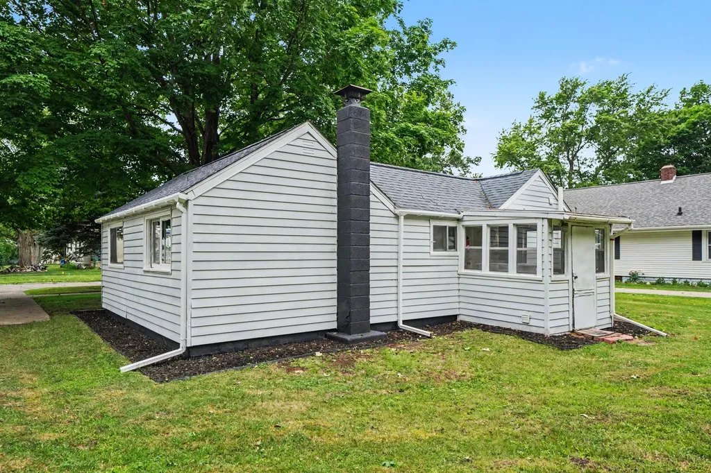 614 S Jefferson Street Sturgis City MI 49091