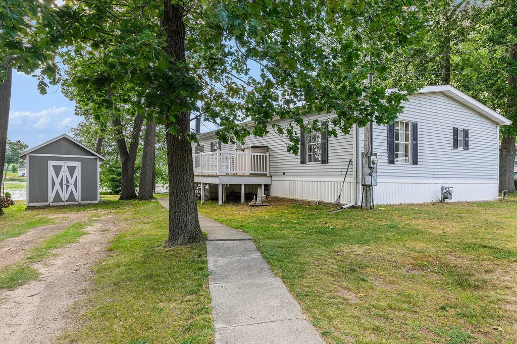 59010 Lakeshore Drive Colon Township MI 49040