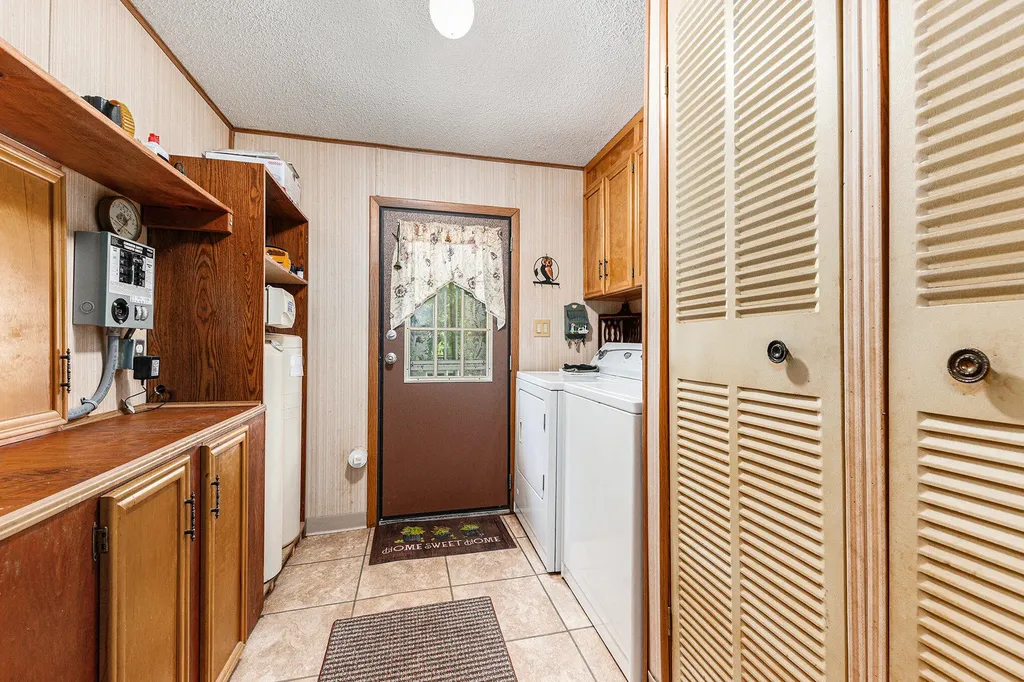 59010 Lakeshore Drive Colon Township MI 49040