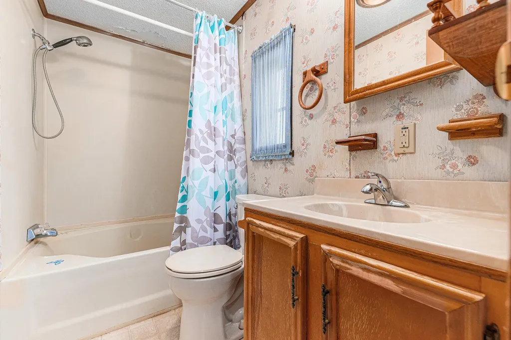 59010 Lakeshore Drive Colon Township MI 49040