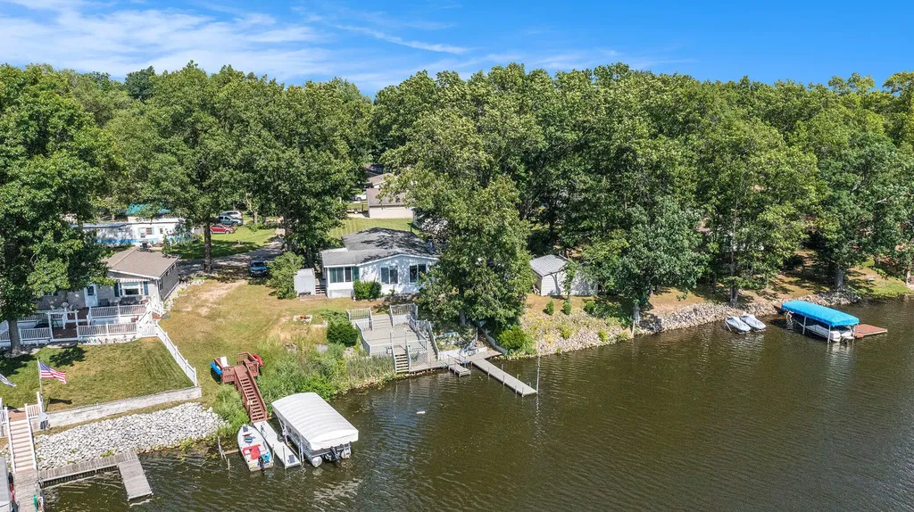 59010 Lakeshore Drive Colon Township MI 49040