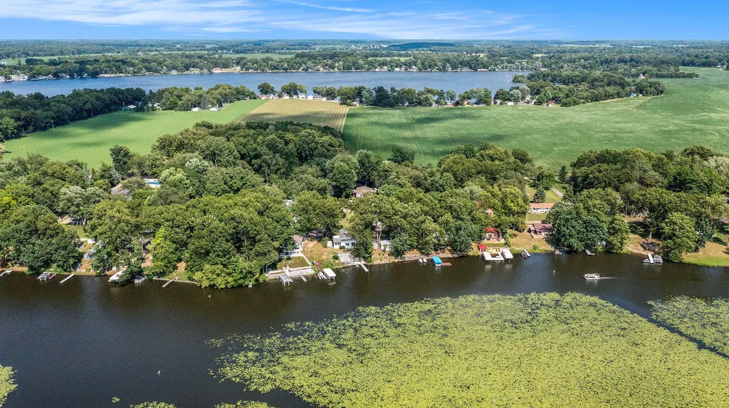 59010 Lakeshore Drive Colon Township MI 49040
