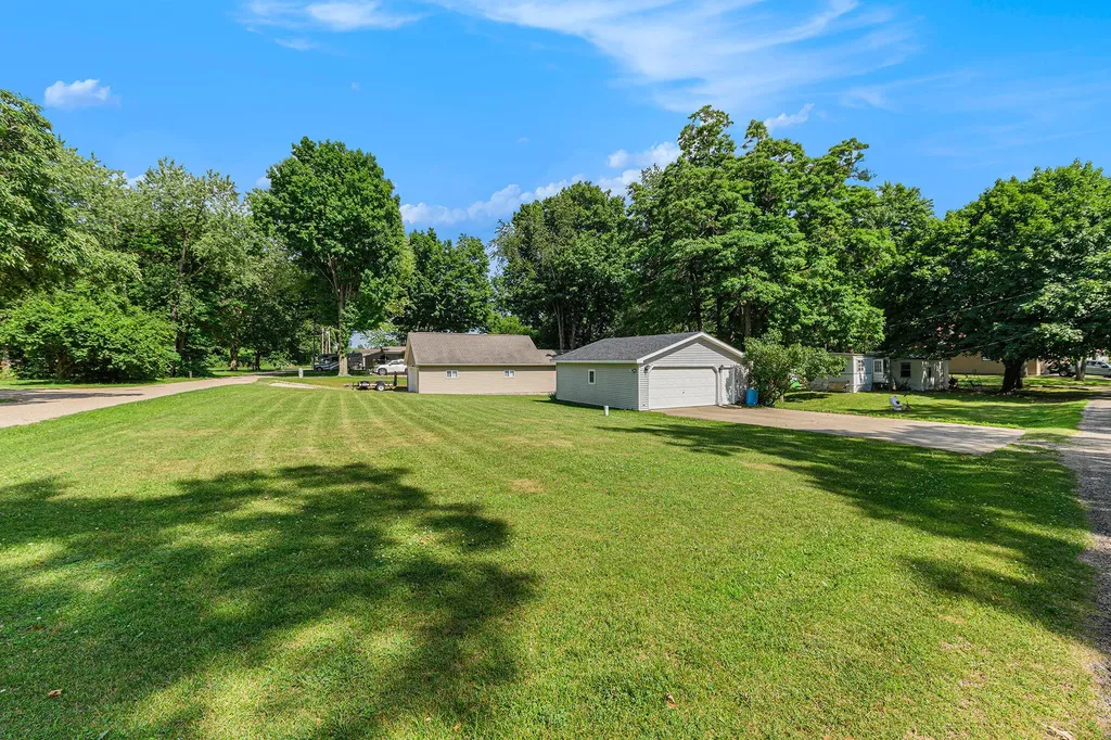 59010 Lakeshore Drive Colon Township MI 49040