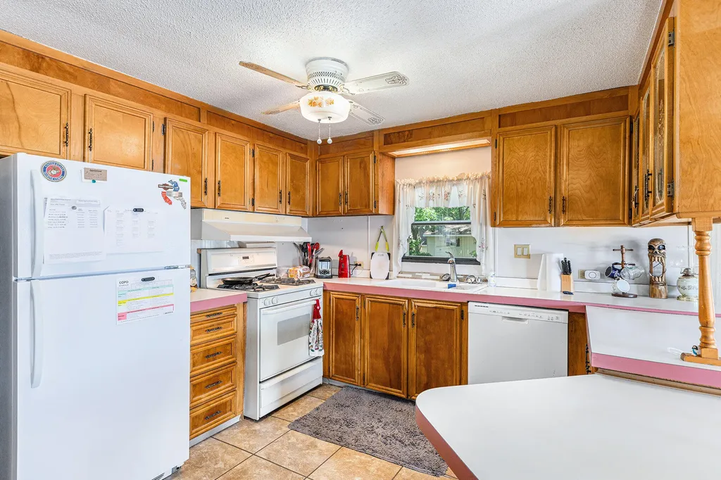 59010 Lakeshore Drive Colon Township MI 49040