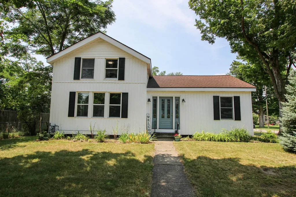 422 Maple Street Three Rivers City MI 49093