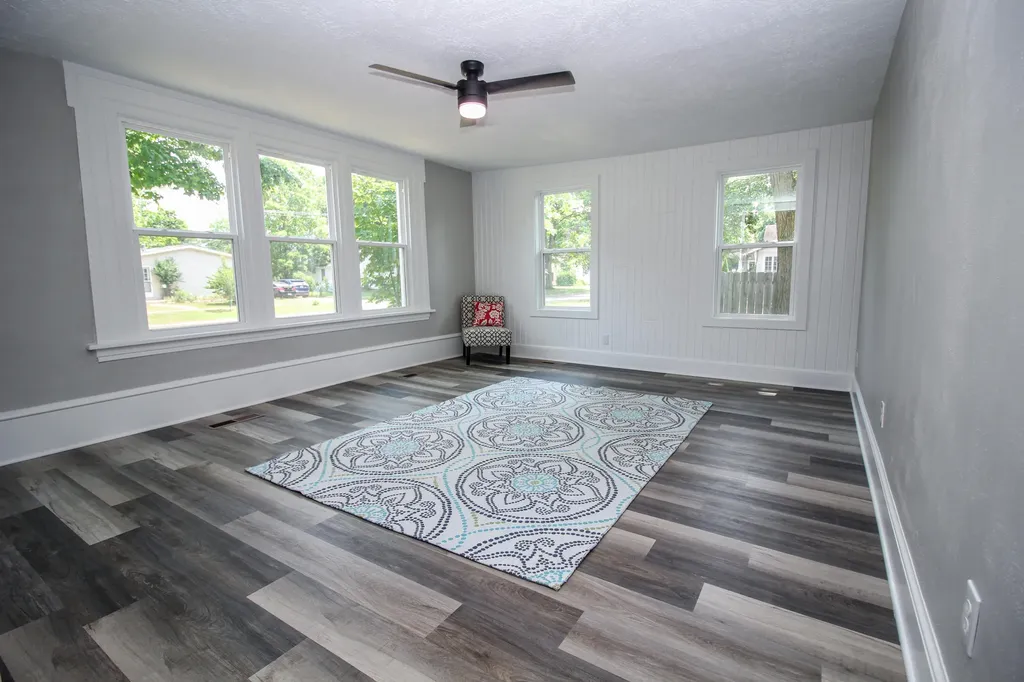 422 Maple Street Three Rivers City MI 49093