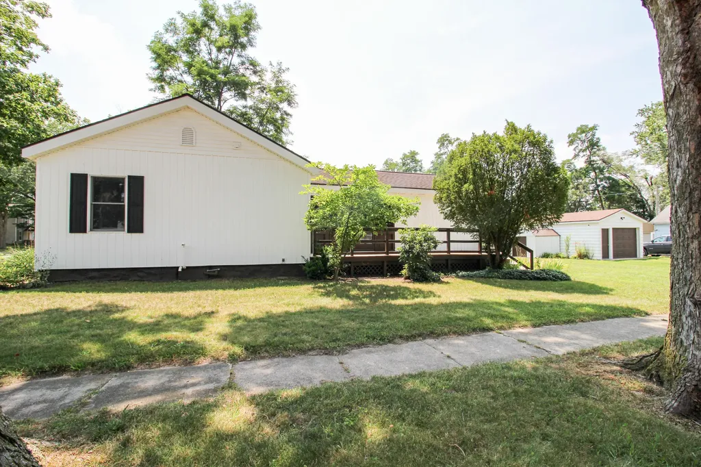 422 Maple Street Three Rivers City MI 49093