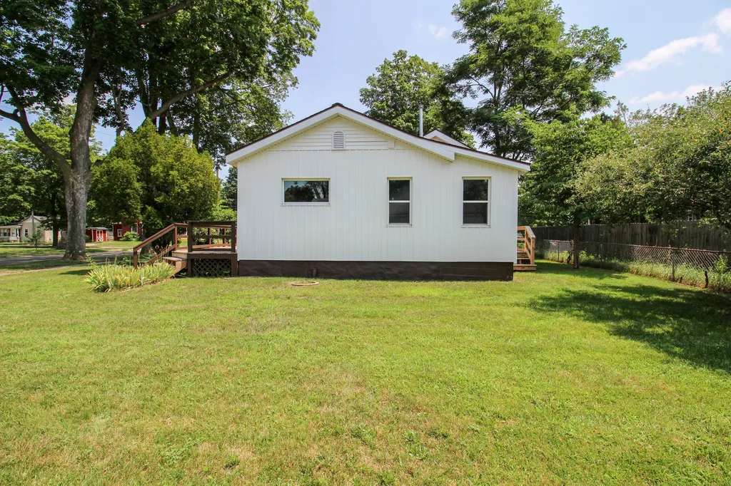 422 Maple Street Three Rivers City MI 49093