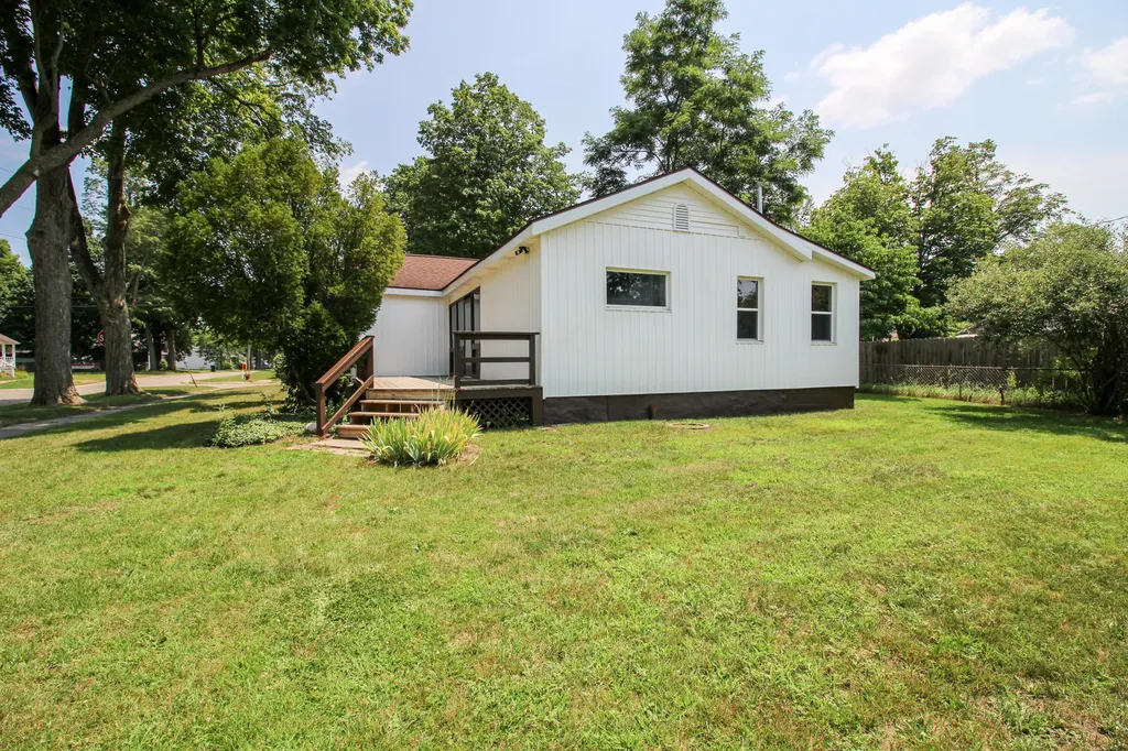 422 Maple Street Three Rivers City MI 49093