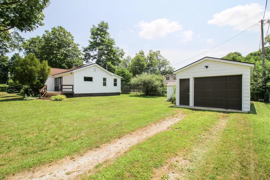 422 Maple Street Three Rivers City MI 49093