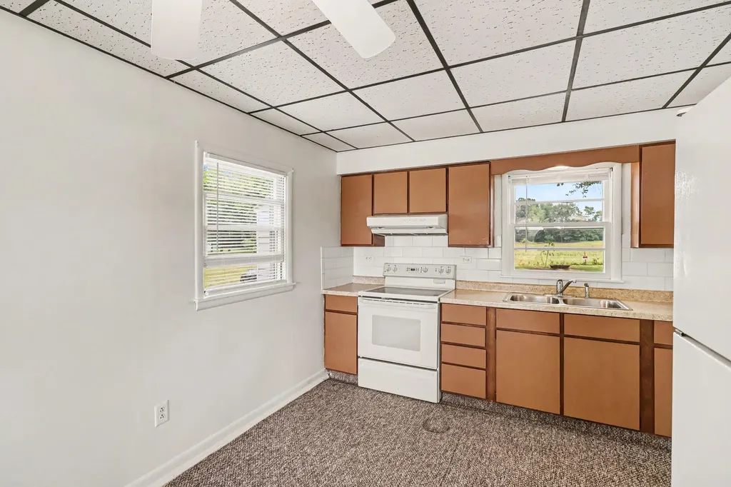 16812 Moorepark Road Park Township MI 49093