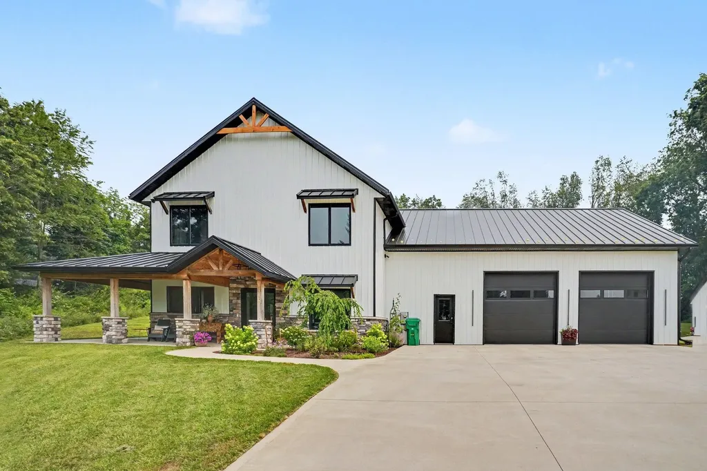 66155 Evergreen Court Burr Oak Township MI 49091