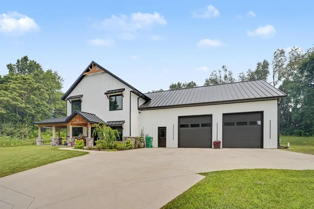 66155 Evergreen Court Burr Oak Township MI 49091