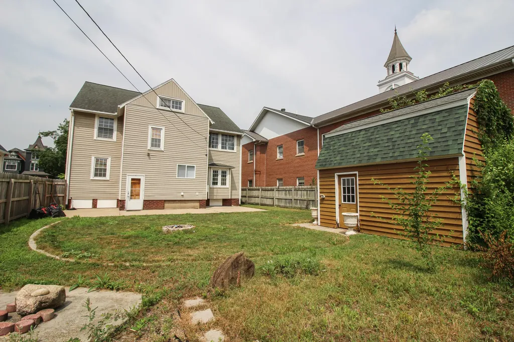 211 N Main Street Three Rivers City MI 49093