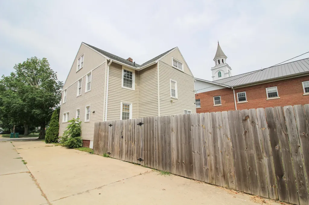 211 N Main Street Three Rivers City MI 49093