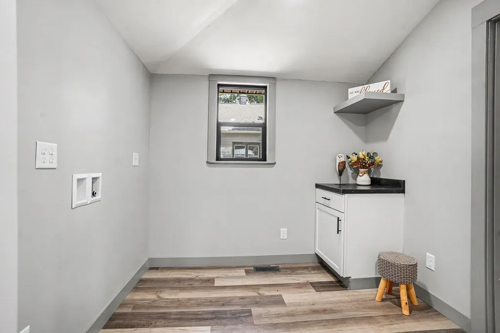 216 W Cushman Street Three Rivers City MI 49093