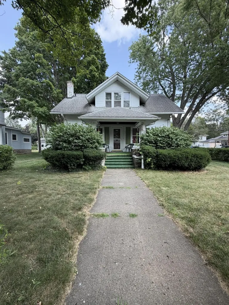 601 Elm Street Three Rivers City MI 49093