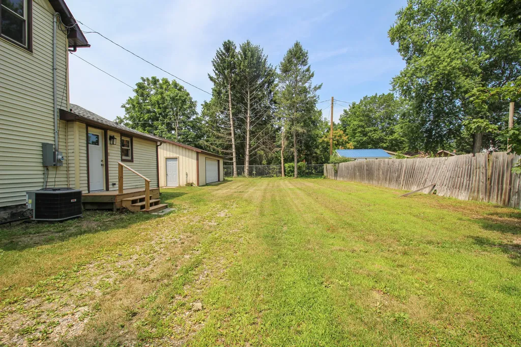 112 N Andrews Street Three Rivers City MI 49093