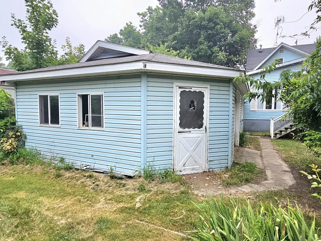 31175 Depot Street Leonidas Township MI 49066