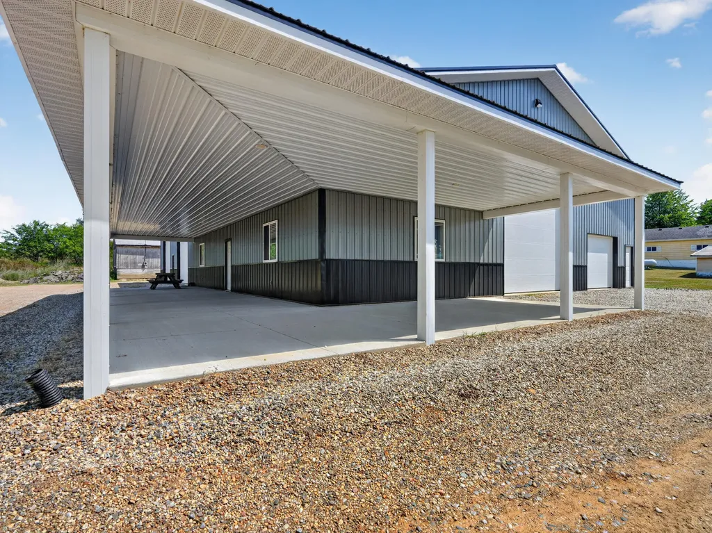 6345 N Us Highway 27 Greenbush Township MI 48879