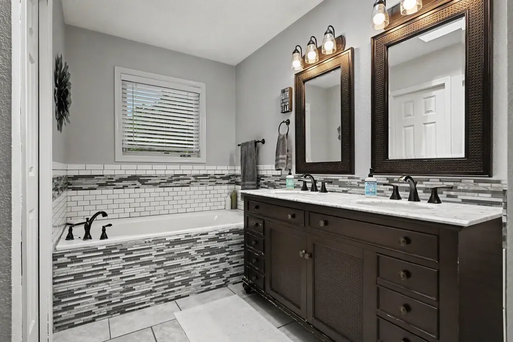 12265 Riverside Drive Constantine Township MI 49099