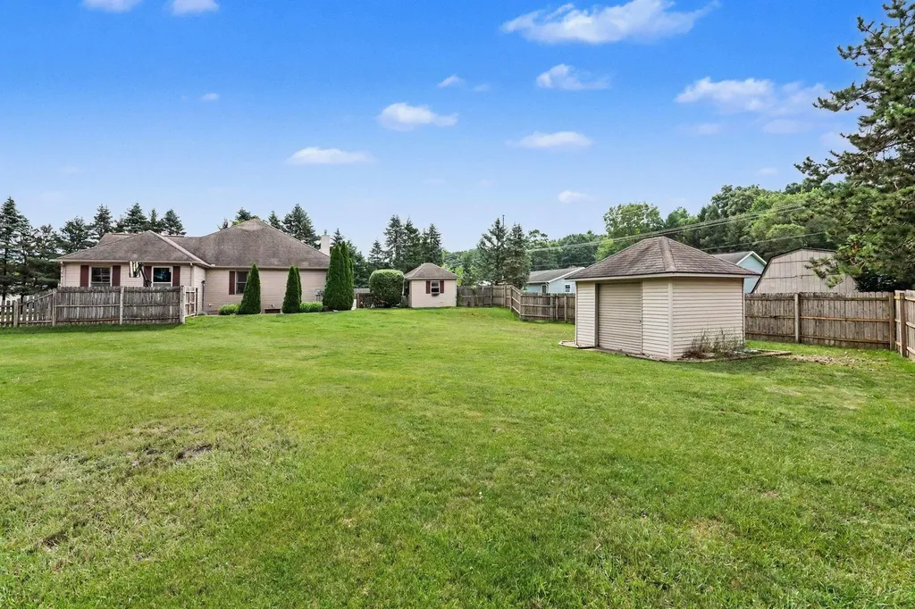 12265 Riverside Drive Constantine Township MI 49099