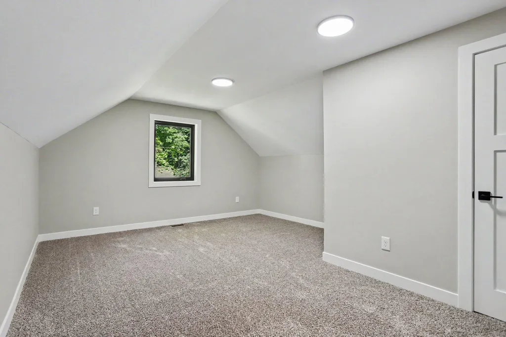 20160 Parkway Avenue Park Township MI 49093
