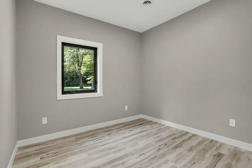 20160 Parkway Avenue Park Township MI 49093