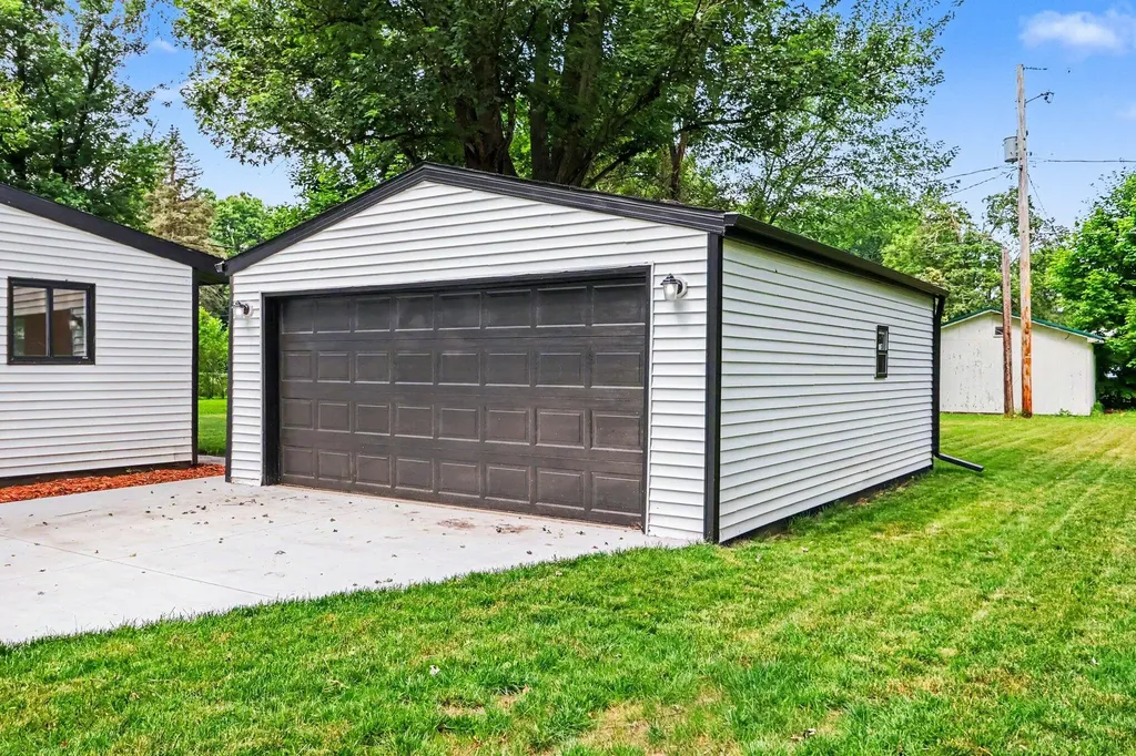 709 11th Street Three Rivers City MI 49093