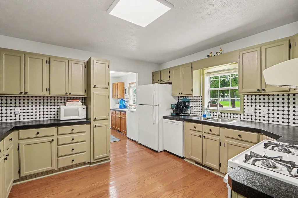 56883 Pulver Road Fabius Township MI 49093