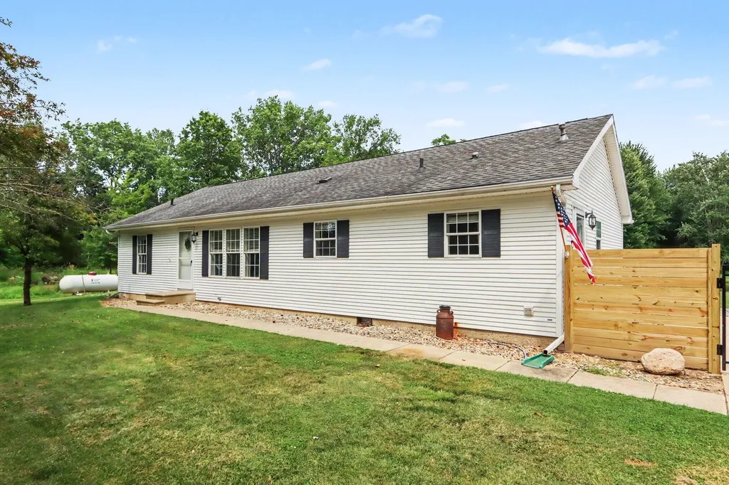 56883 Pulver Road Fabius Township MI 49093