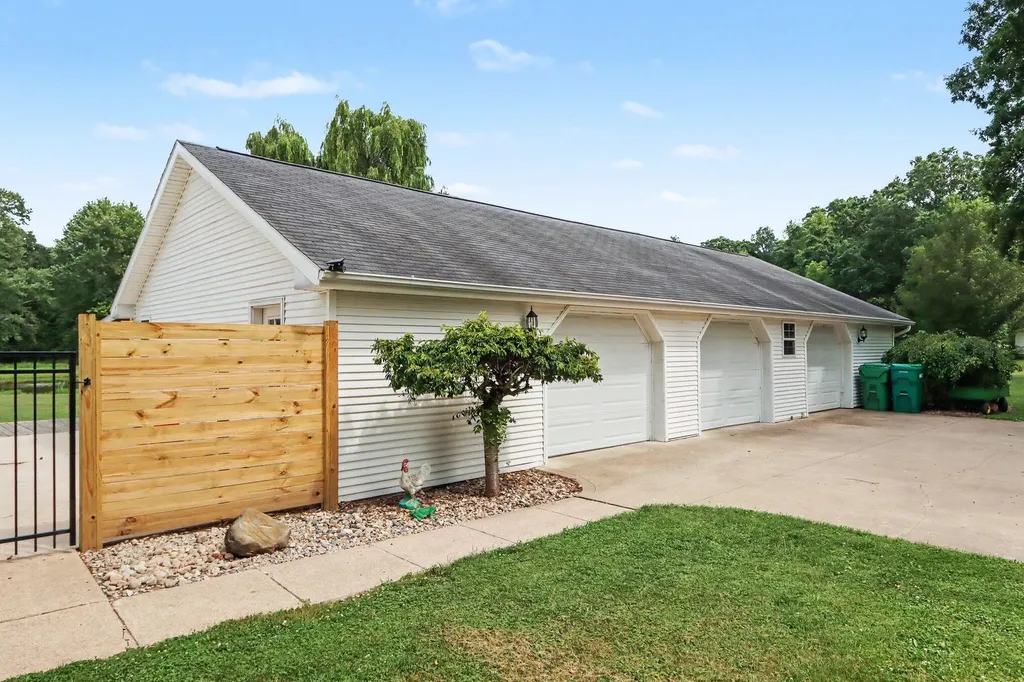 56883 Pulver Road Fabius Township MI 49093
