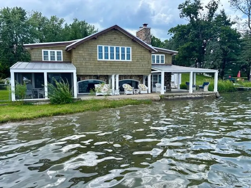 20214 Detente Road White Pigeon Township MI 49099