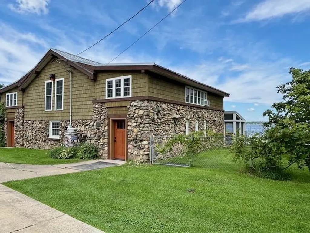 20214 Detente Road White Pigeon Township MI 49099