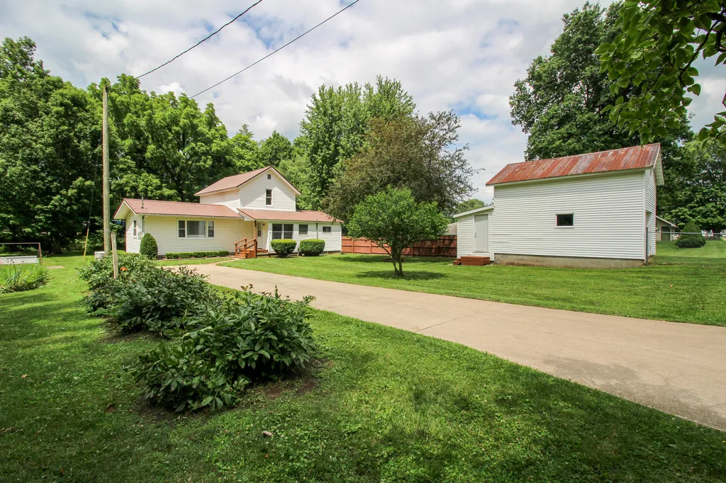 617 E Read Street Marcellus Village MI 49067