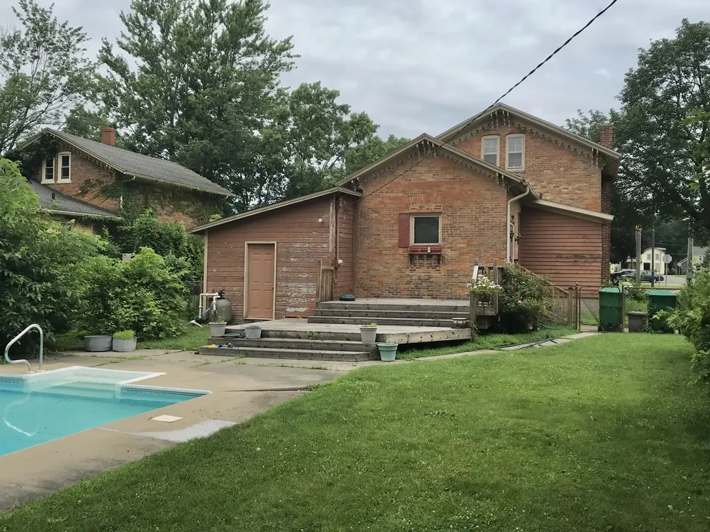 114 E Chicago Road White Pigeon Village MI 49099