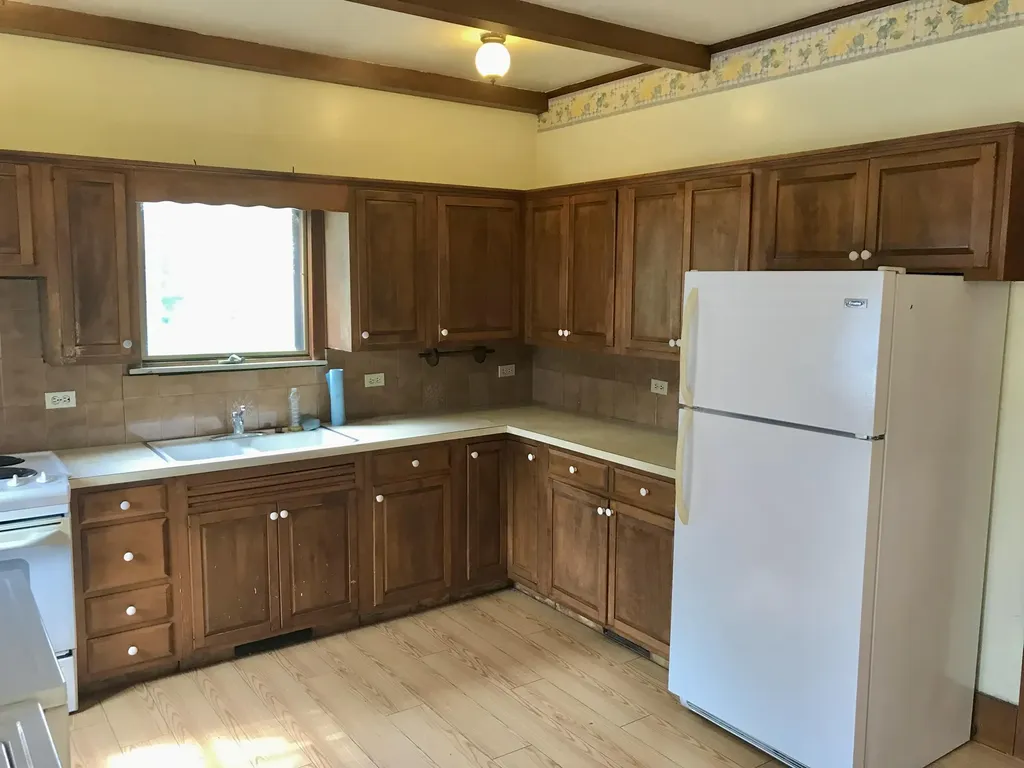 114 E Chicago Road White Pigeon Village MI 49099