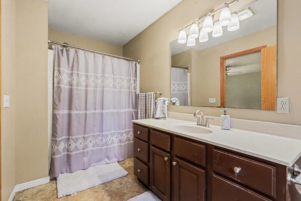 935 N Wattles Road N Emmett Charter Township MI 49014