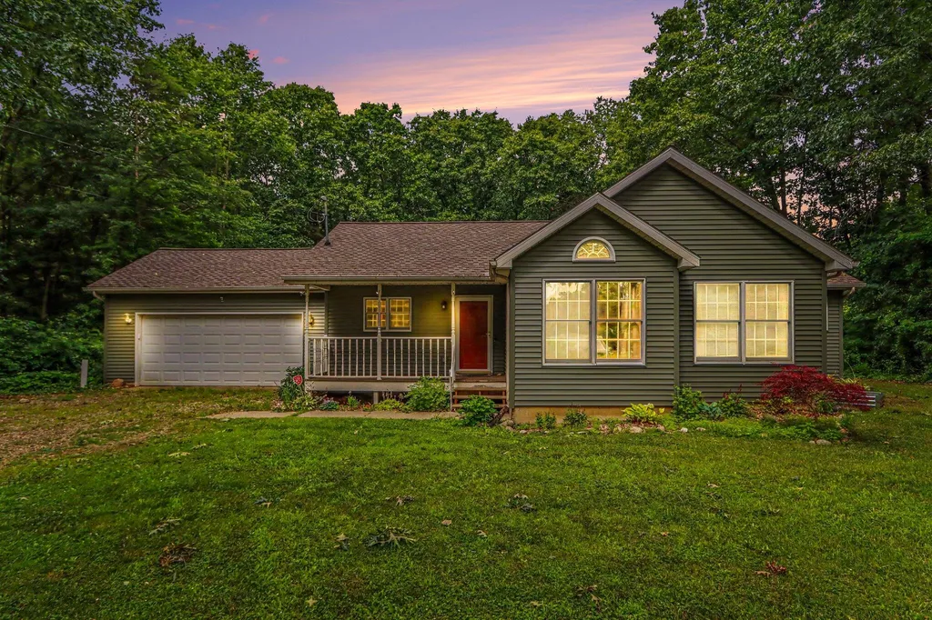 935 N Wattles Road N Emmett Charter Township MI 49014