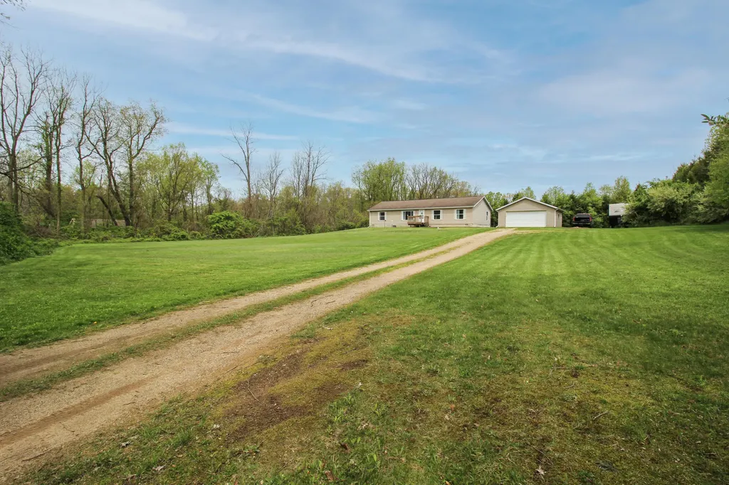 12524 Serenity Drive Flowerfield Township MI 49067